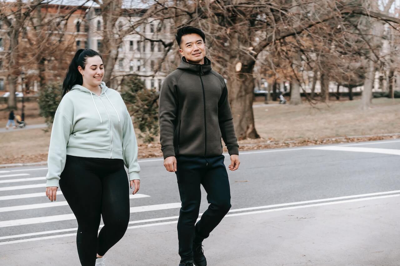 Man-and-woman-walking-around-the-street