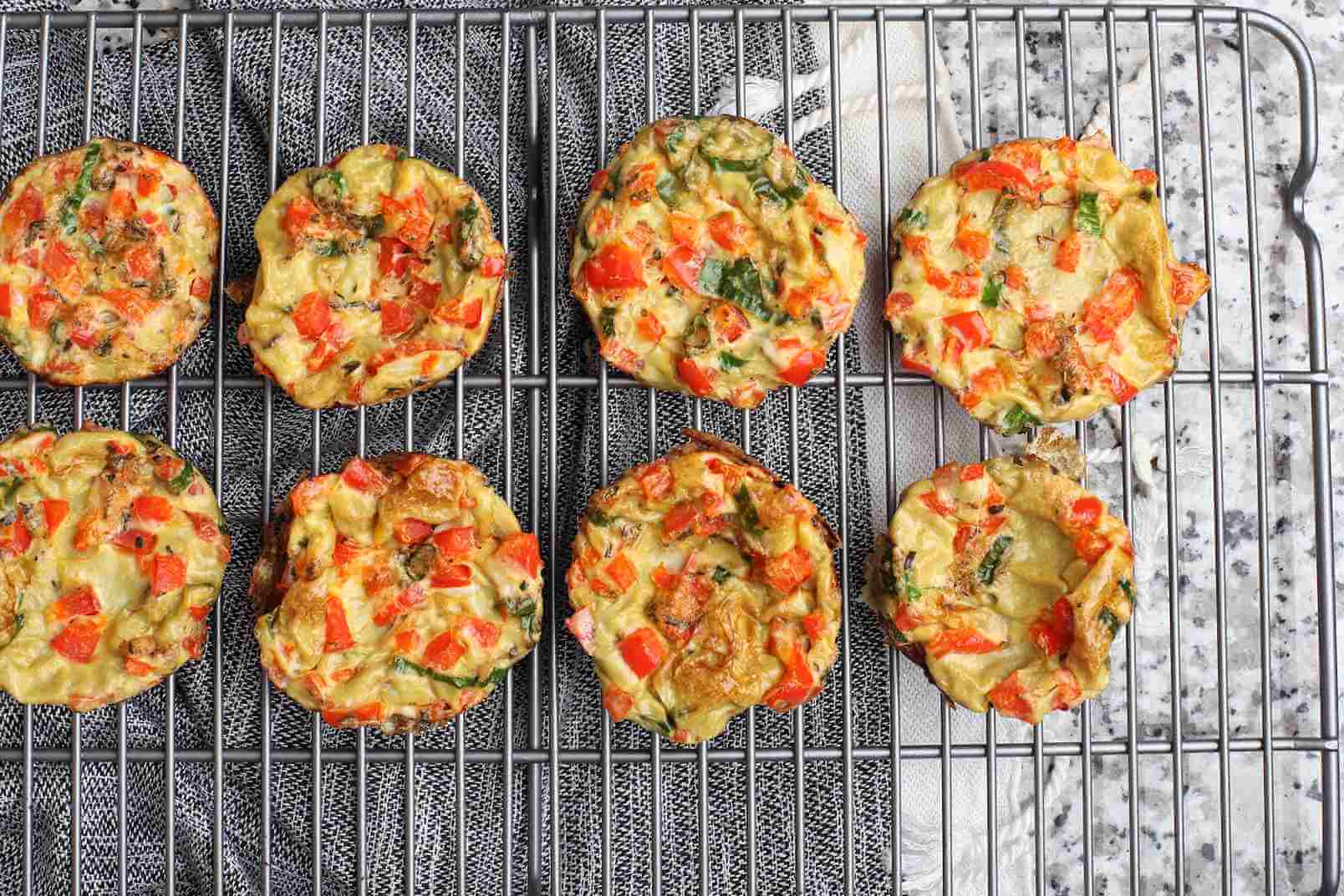 Breakfast-egg-muffins-on-top-of-kitchen-tray