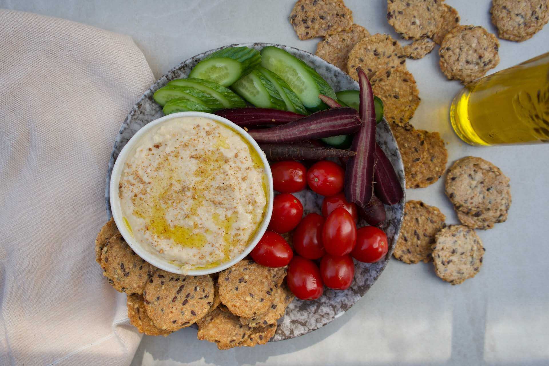 Hummus-and-vegetables-and-crackers