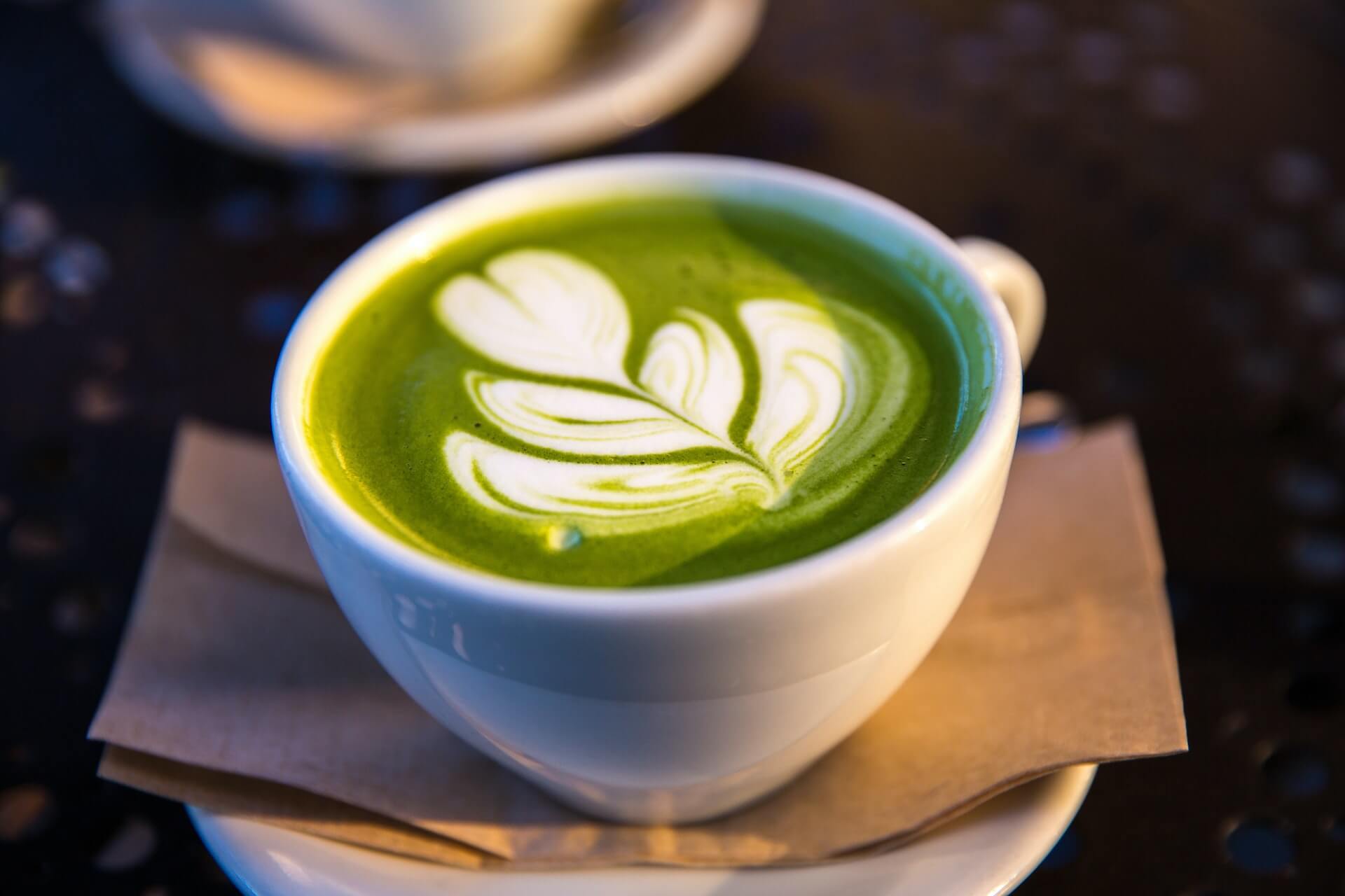 Cup-of-matcha-beautifully-decorated-with-latte-art-is-matcha-good-for-weight-loss