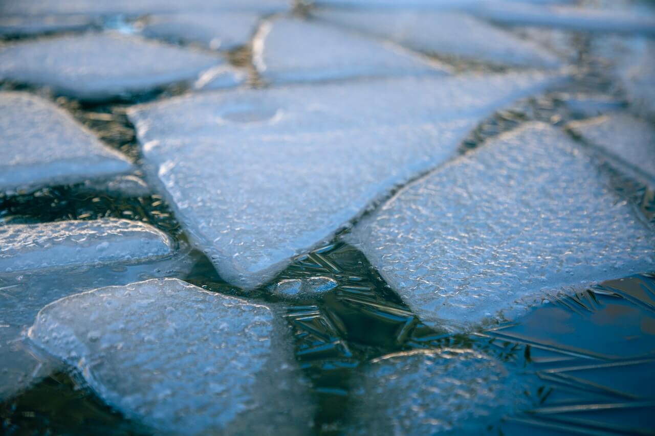 chunks-of-ice-on-bathtub