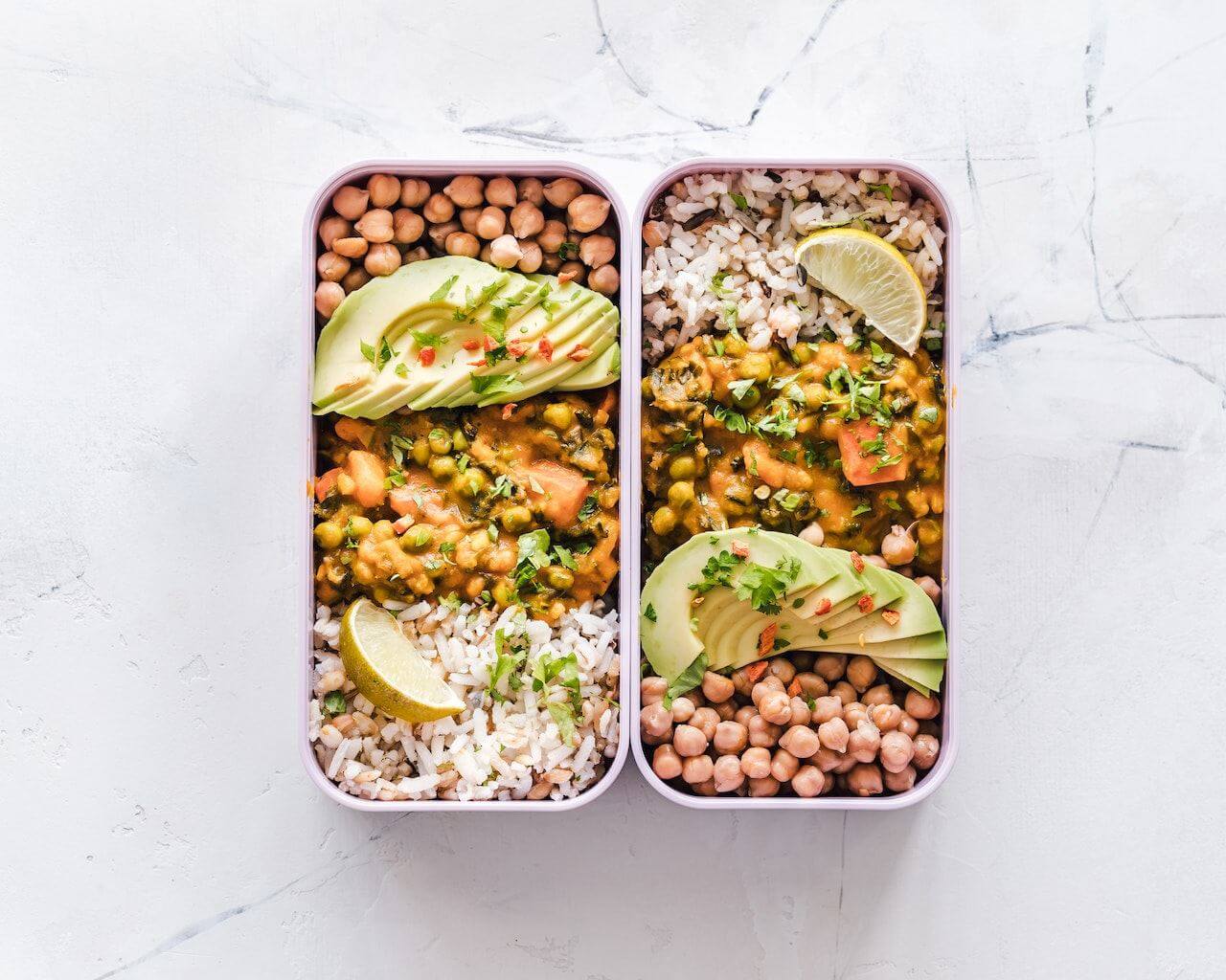 vegan-plate-of-food-with-rice-chickpeas-and-avocado