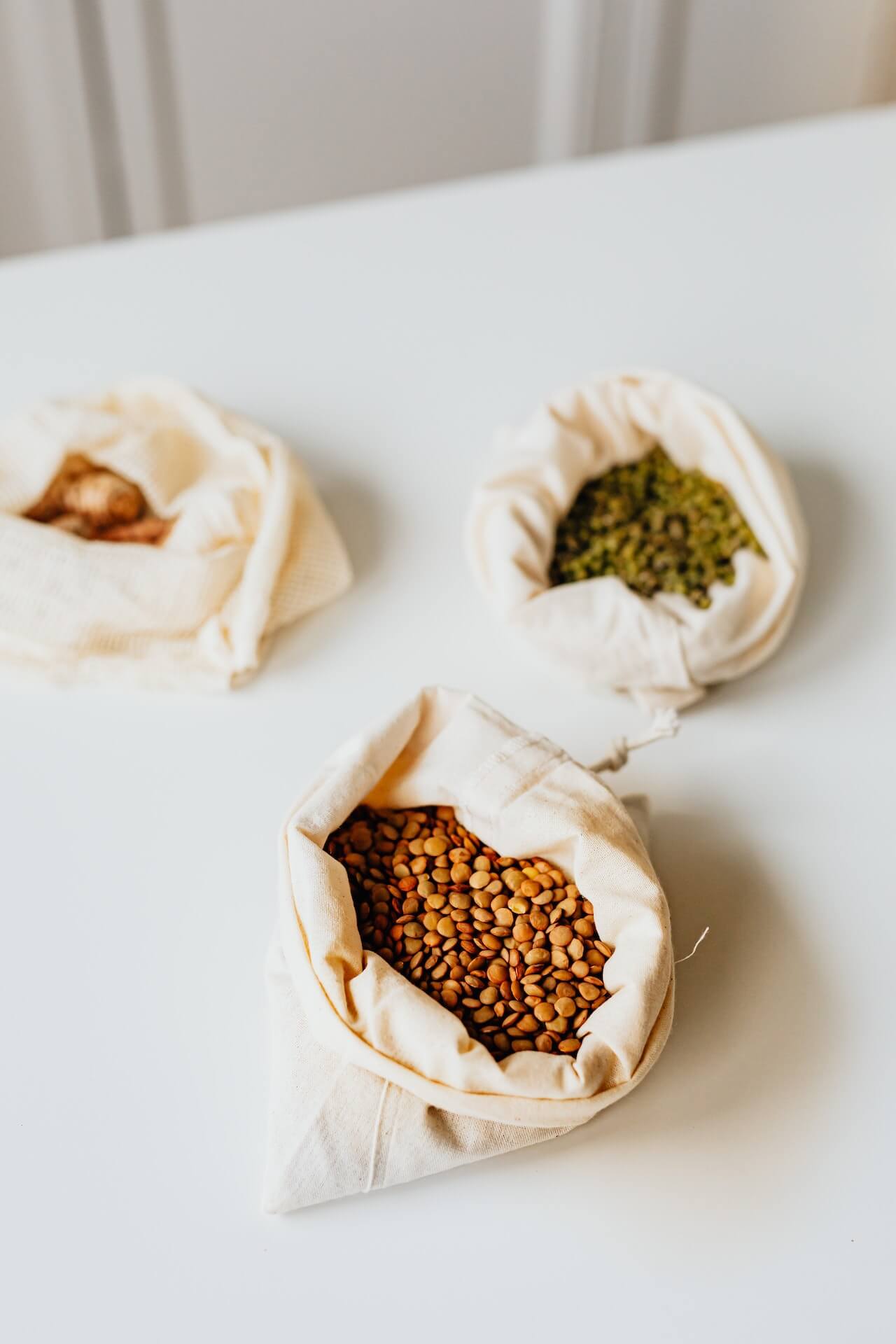 different-types-oif-lentils-in-little-white-sacks